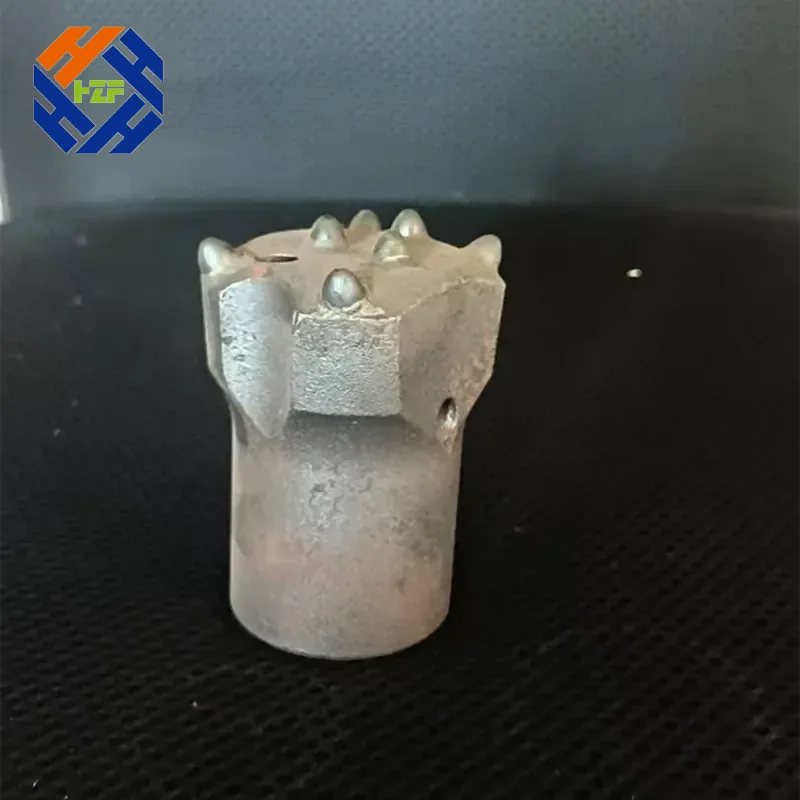 削岩ボタンビット